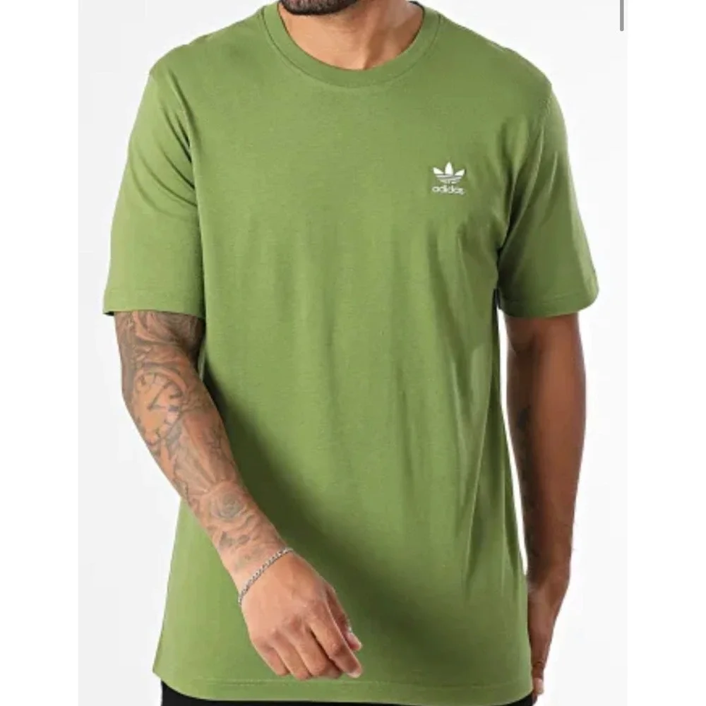 Mens XL ADIDAS ORIGINALS logo ESSENTIALS TREFOIL‎ T TEE SHIRT Olive GREEN JV5938